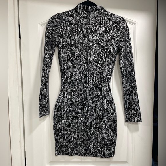 Dynamite Tight Black & White Long Sleeve Mini Dress - Picture 2 of 3
